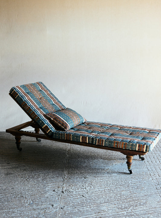 Vol. 103 Antique Folding Daybed