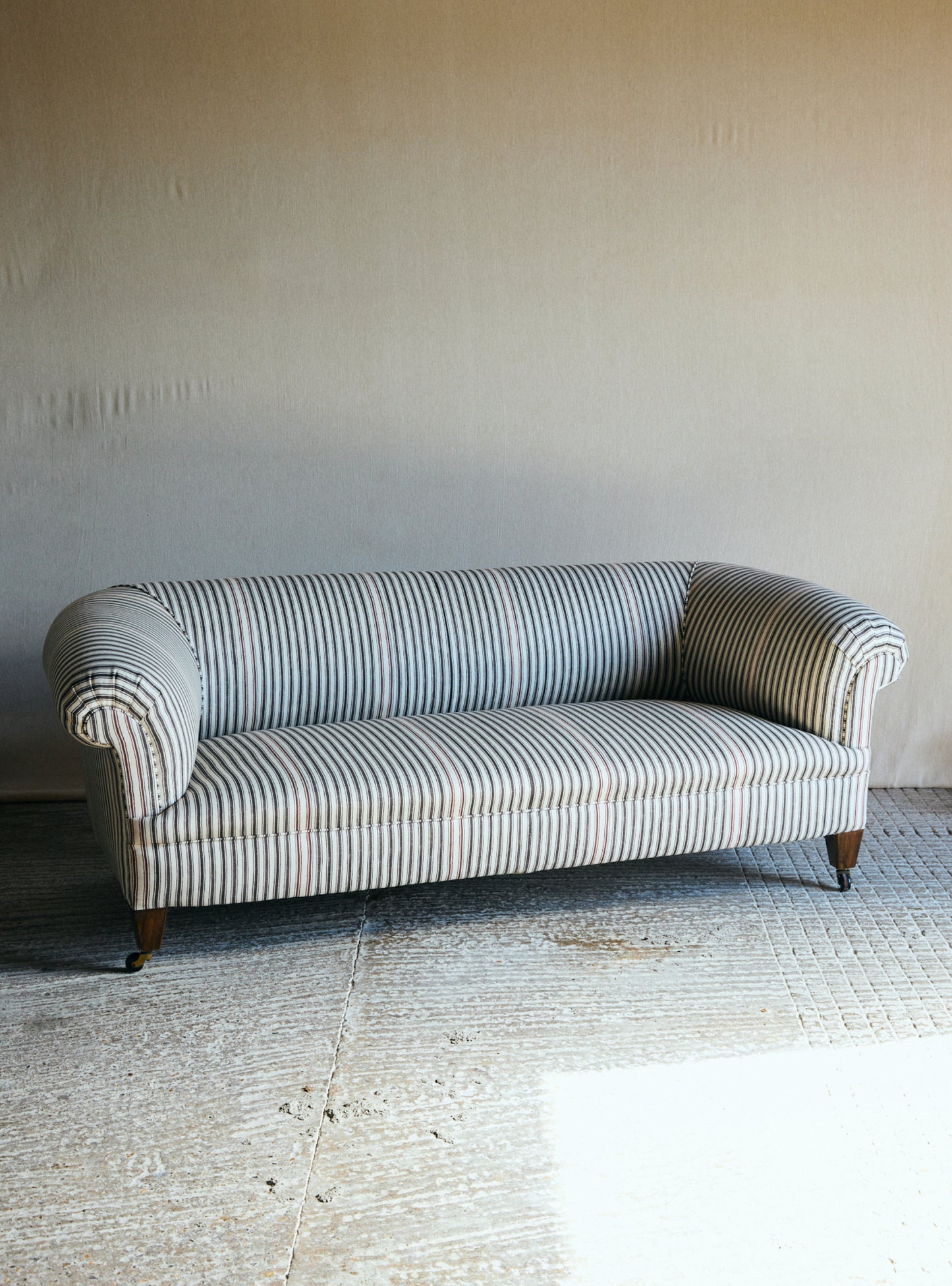 Vol. 105 Antique Chesterfield Sofa
